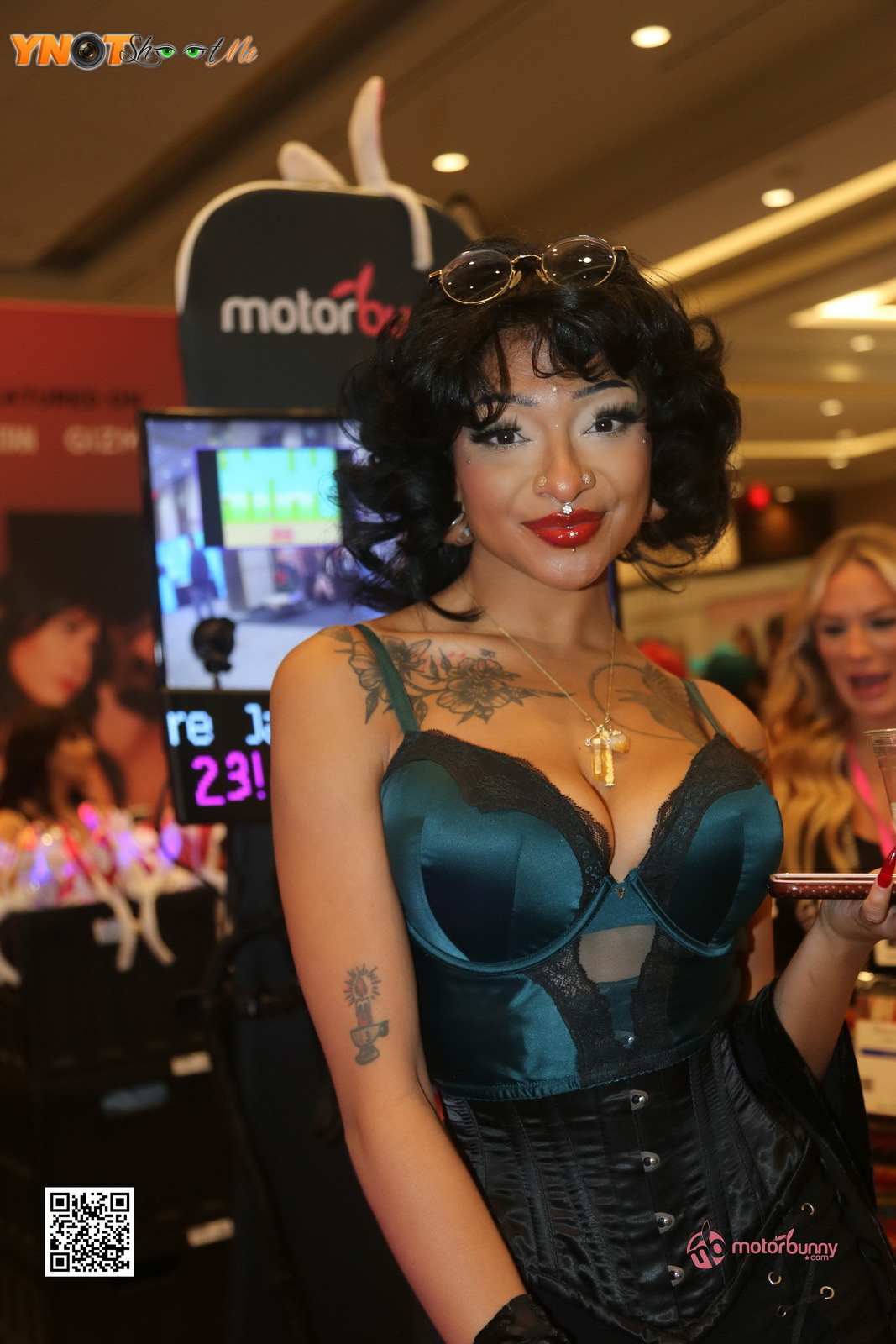 https://www.ynotshootme.com/wp-content/uploads/photo-gallery/AVN/2023/day3/avn2023_day3_094.jpg